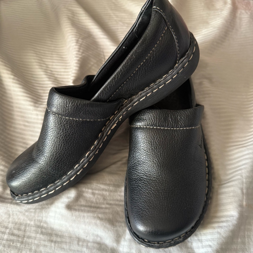 Born Shoes Womens Size 7.5 Black Leather Slip On Loafer Comfort Clogs